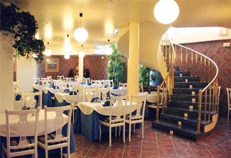 Hotel Villa De Laredo Фуенхірола Екстер'єр фото
