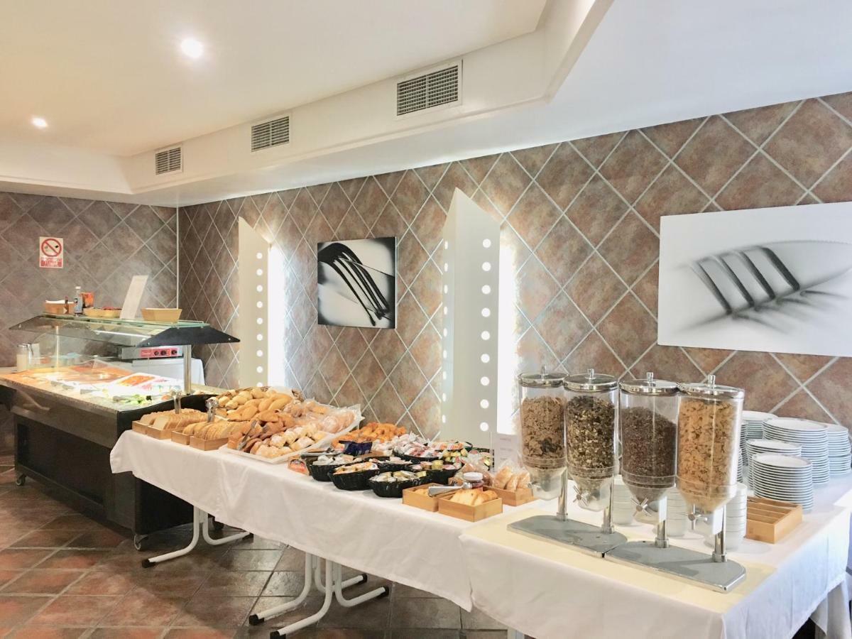 Hotel Villa De Laredo Фуенхірола Екстер'єр фото